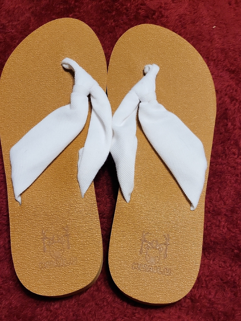 Women’s White Knot-Detail Flip Flop Sandals
